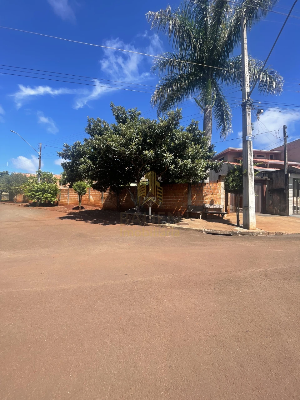 Casa com terreno de 608 m²