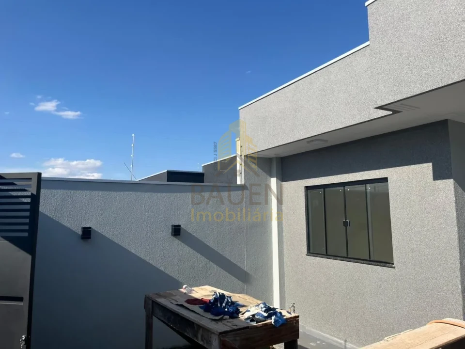 Imagens do imóveis CASA COM SUITE