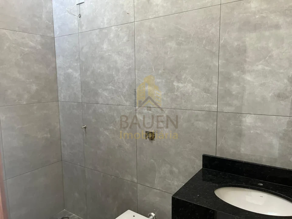 Imagens do imóveis CASA COM SUITE