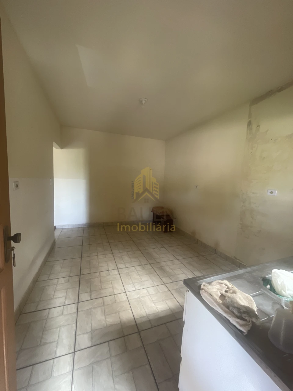 Casa com terreno de 608 m²