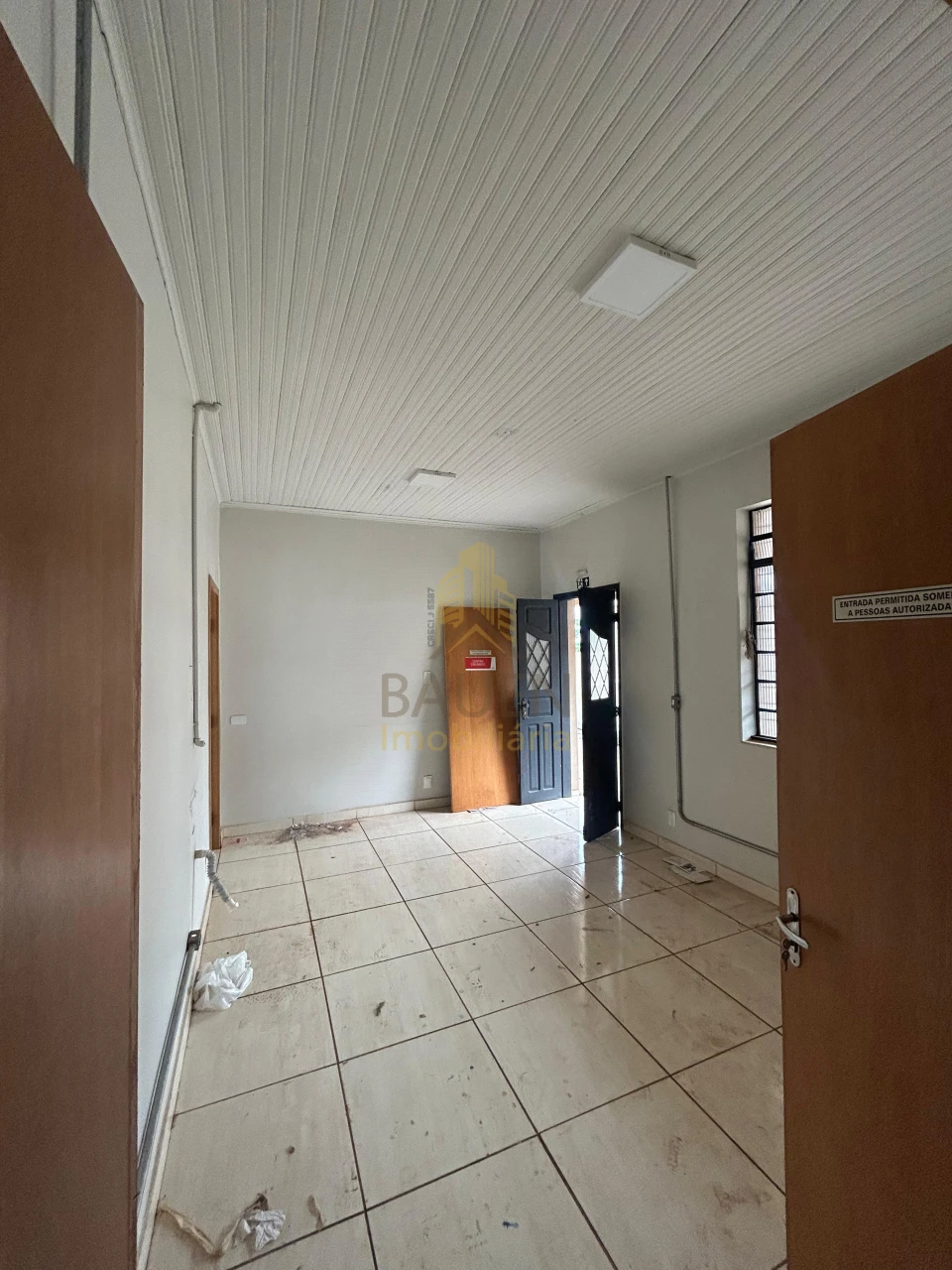 Imagens do imóveis CLINICA VETERINÁRIA AVENIDA CANADA 599