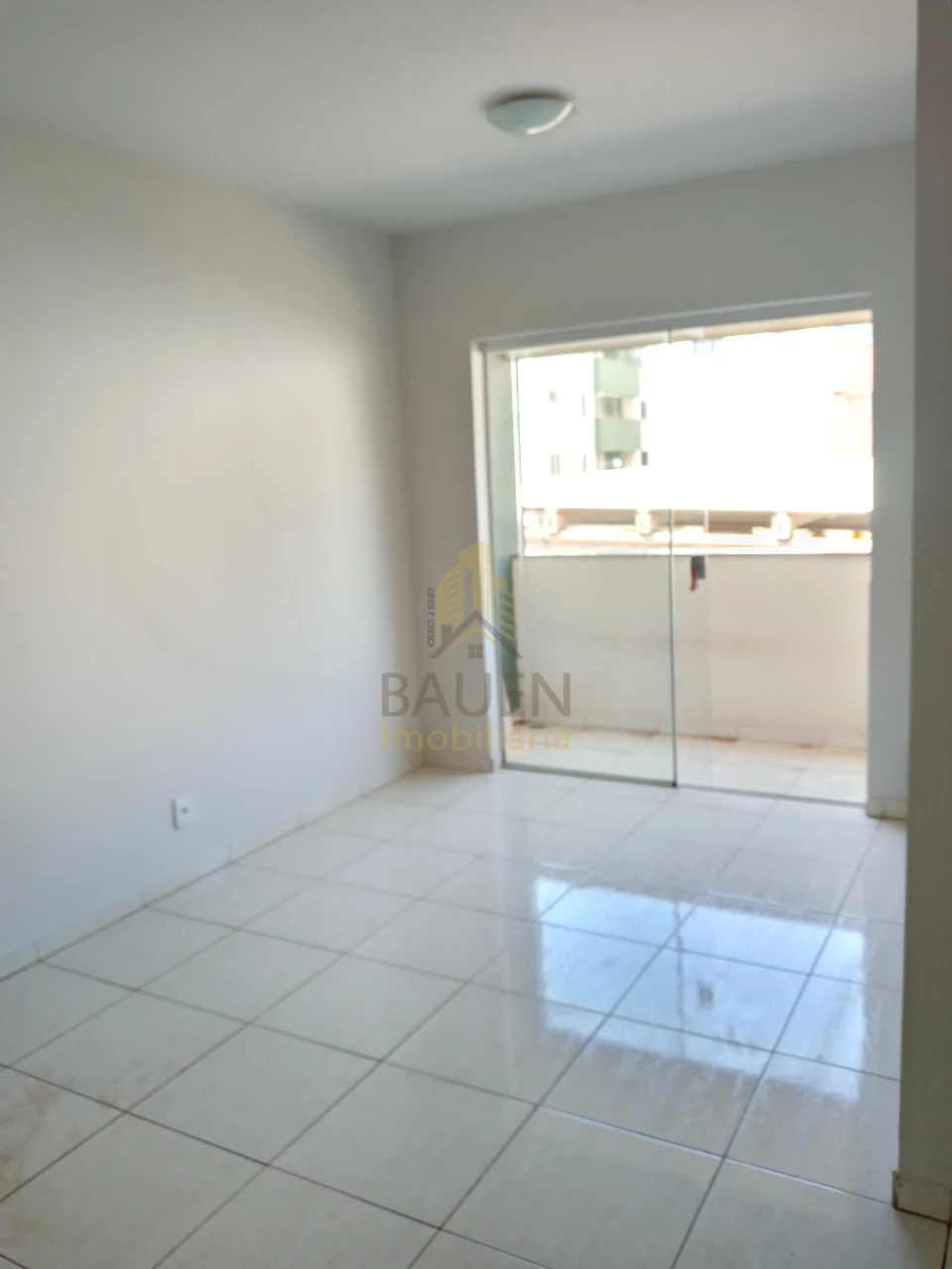 APARTAMENTO RESIDENCIAL AURACÁRIA