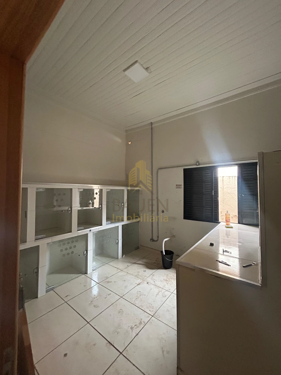 Imagens do imóveis CLINICA VETERINÁRIA AVENIDA CANADA 599