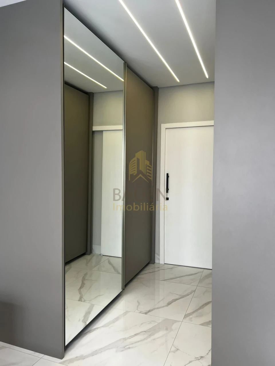 Imagens do imóveis Casa Em Condomínio À Venda Condominio Belleve Cambé