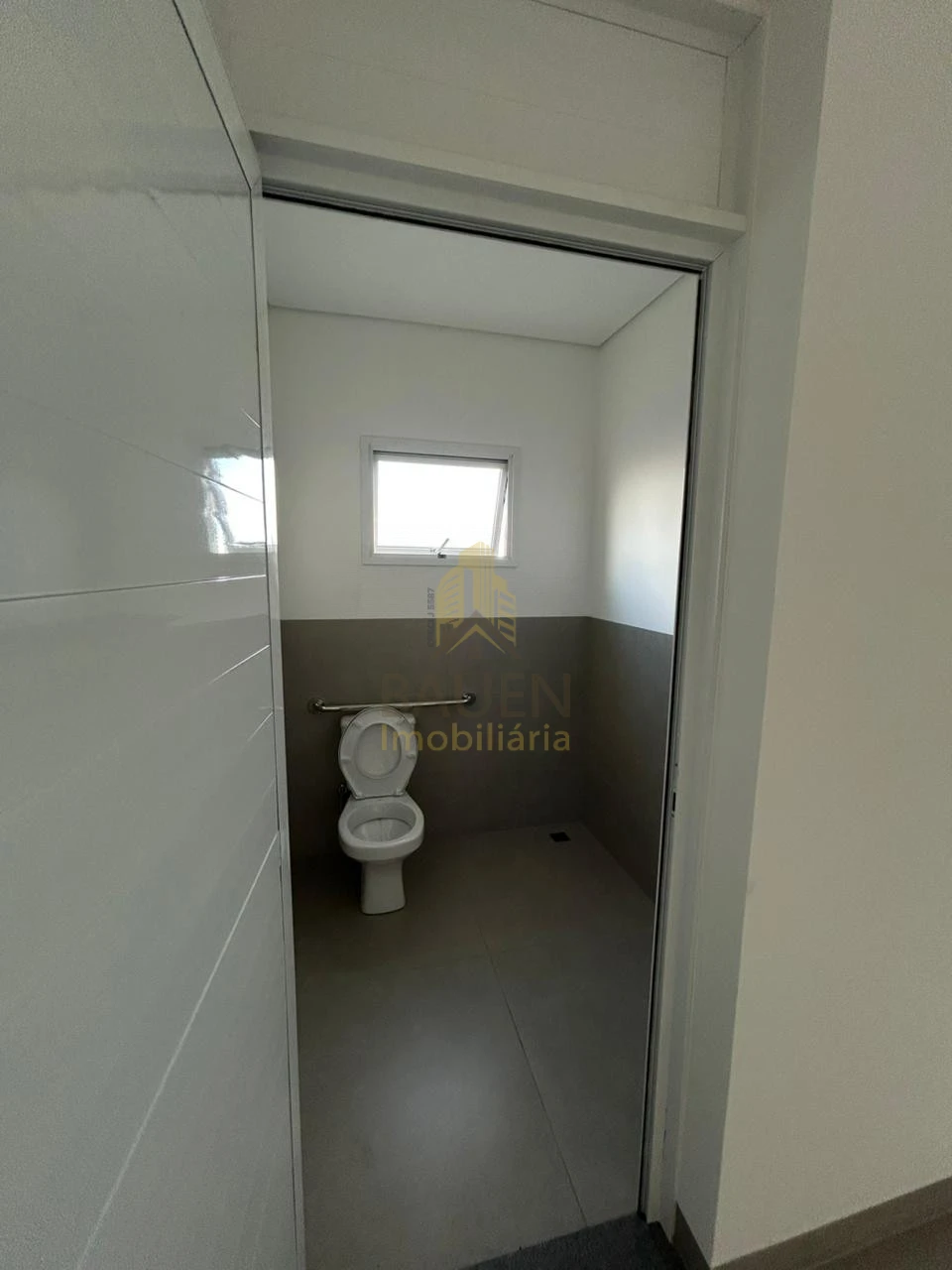 SALA COMERCIAL AVENIDA BRASIL