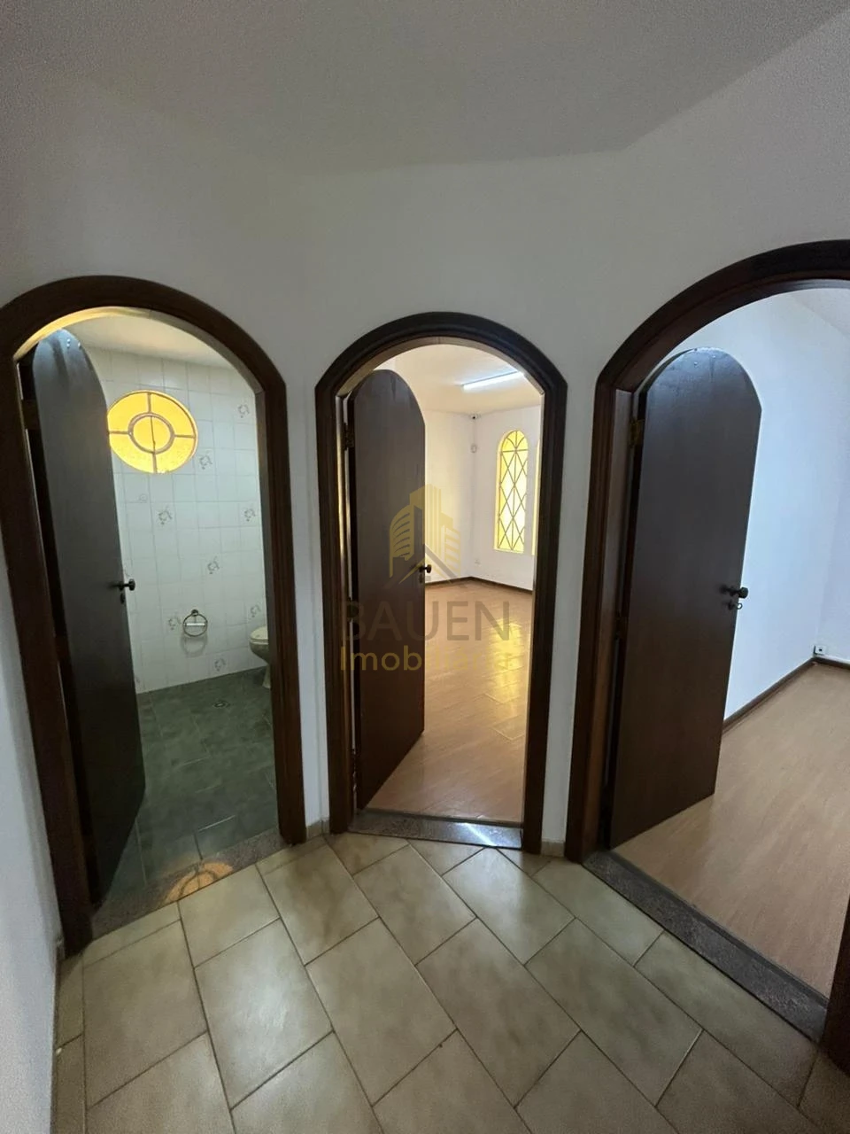 Imagens do imóveis SOBRADO COMERCIAL AVENIDA CANADÁ