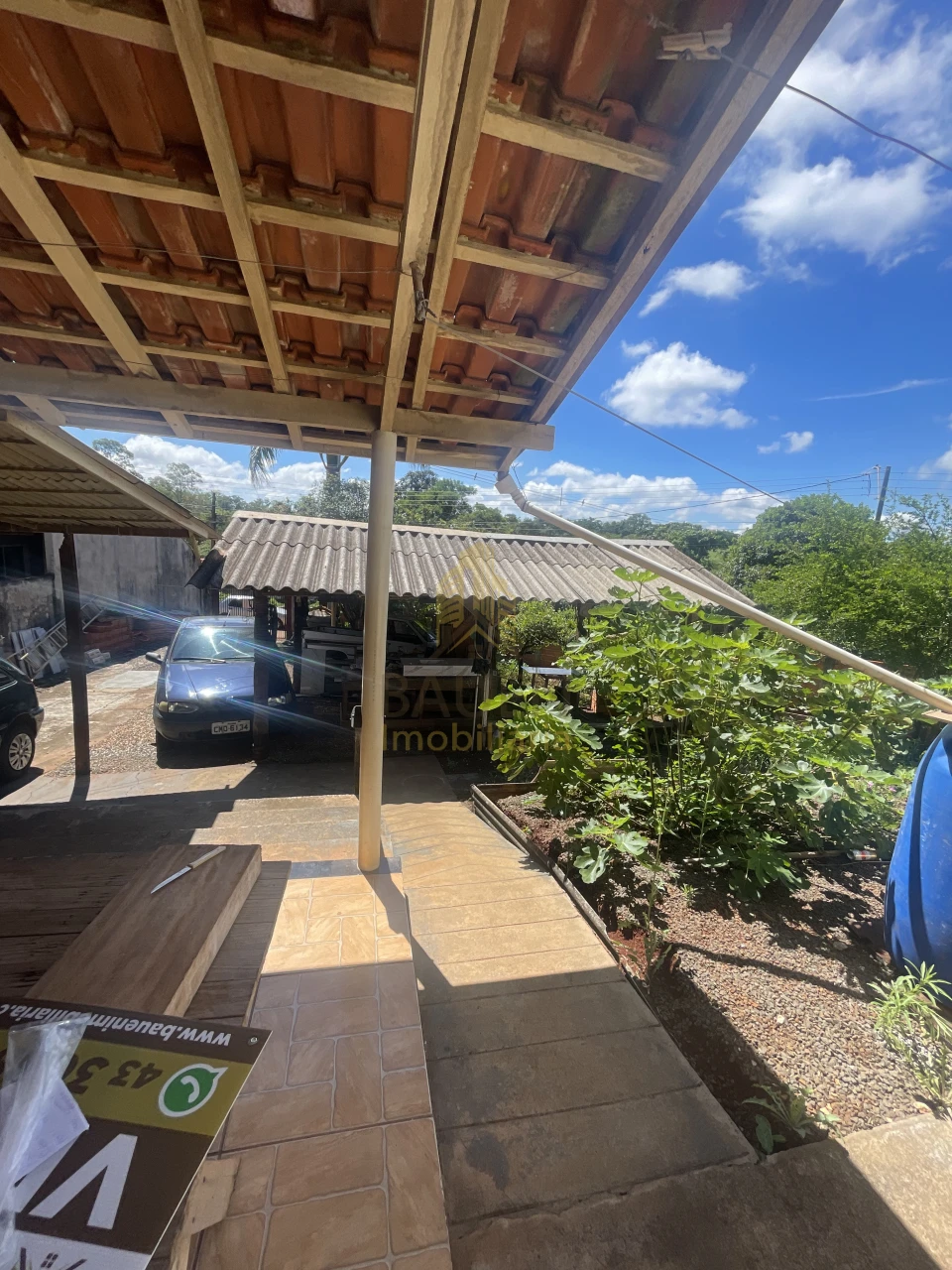 Casa com terreno de 608 m²