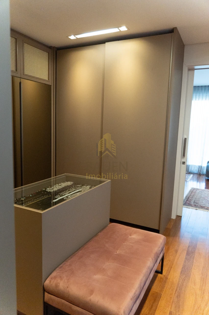 Imagens do imóveis CASA A VENDA - CONDOMINIO ALPHAVILLE