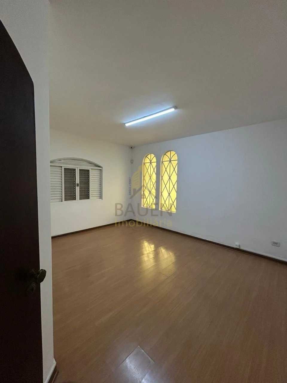 Imagens do imóveis SOBRADO COMERCIAL AVENIDA CANADÁ