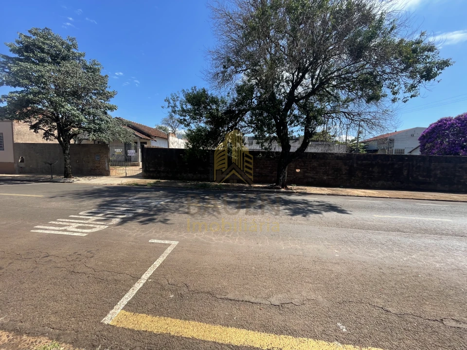 TERRENO CENTRO 1270 m²