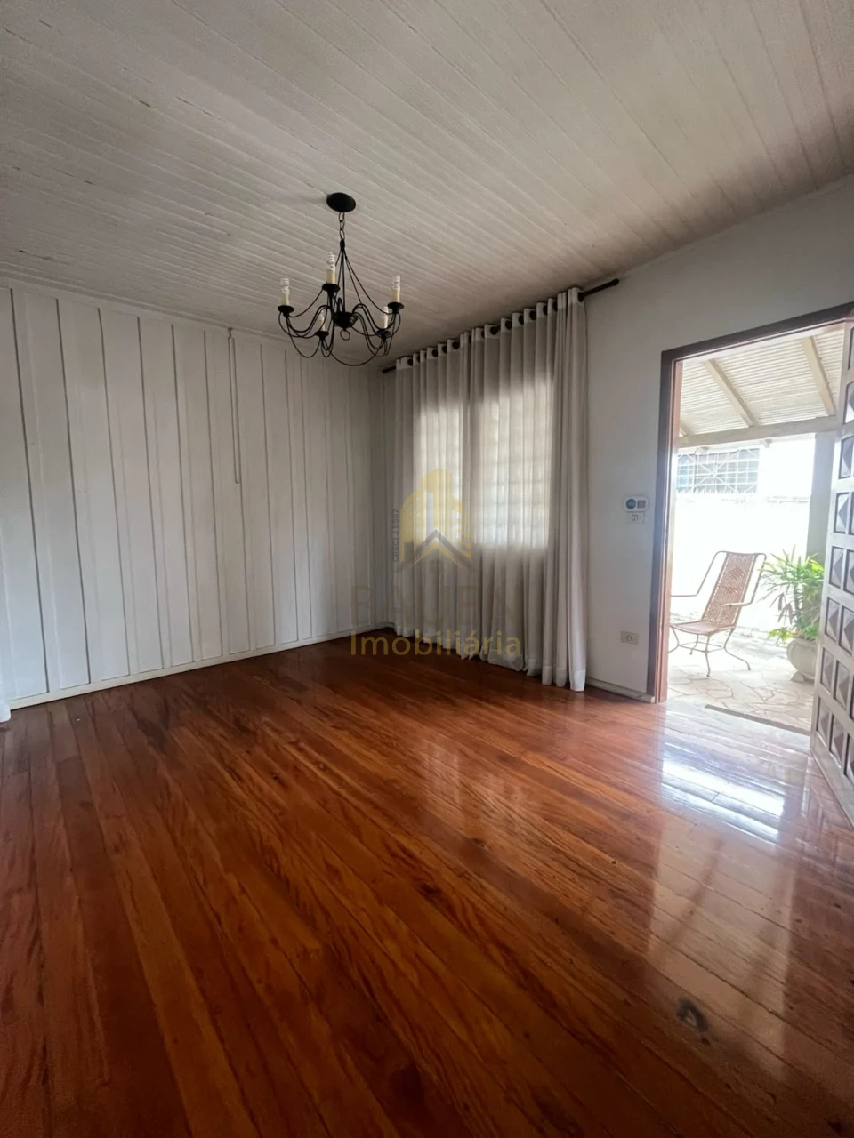 Imagens do imóveis CASA NO CENTRO - DISPONÍVEL PARA LOCAÇÃO