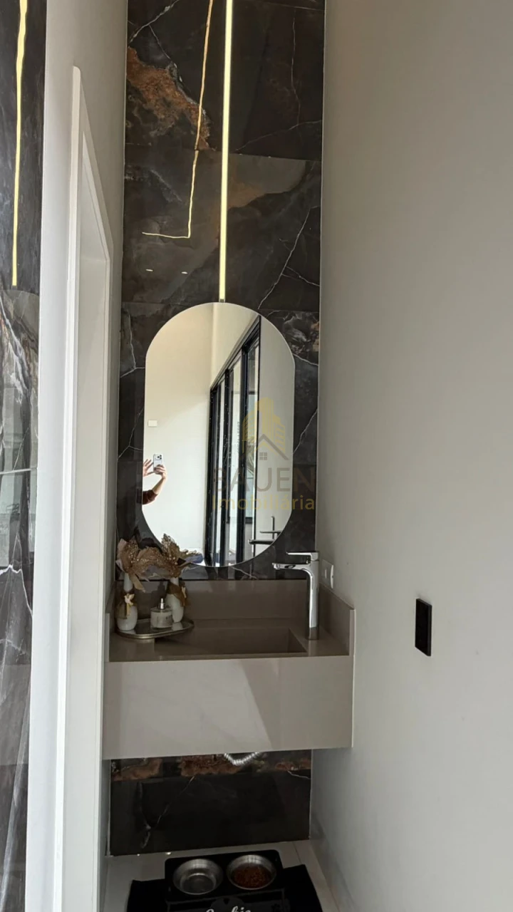 Imagens do imóveis Casa Em Condomínio À Venda Condominio Belleve Cambé