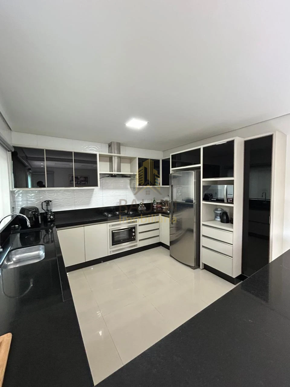 Imagens do imóveis CASA ALTO PADRÃO DISPONÍVEL PARA LOCAÇÃO CONDOMINÍO MORADA DAS FLORES