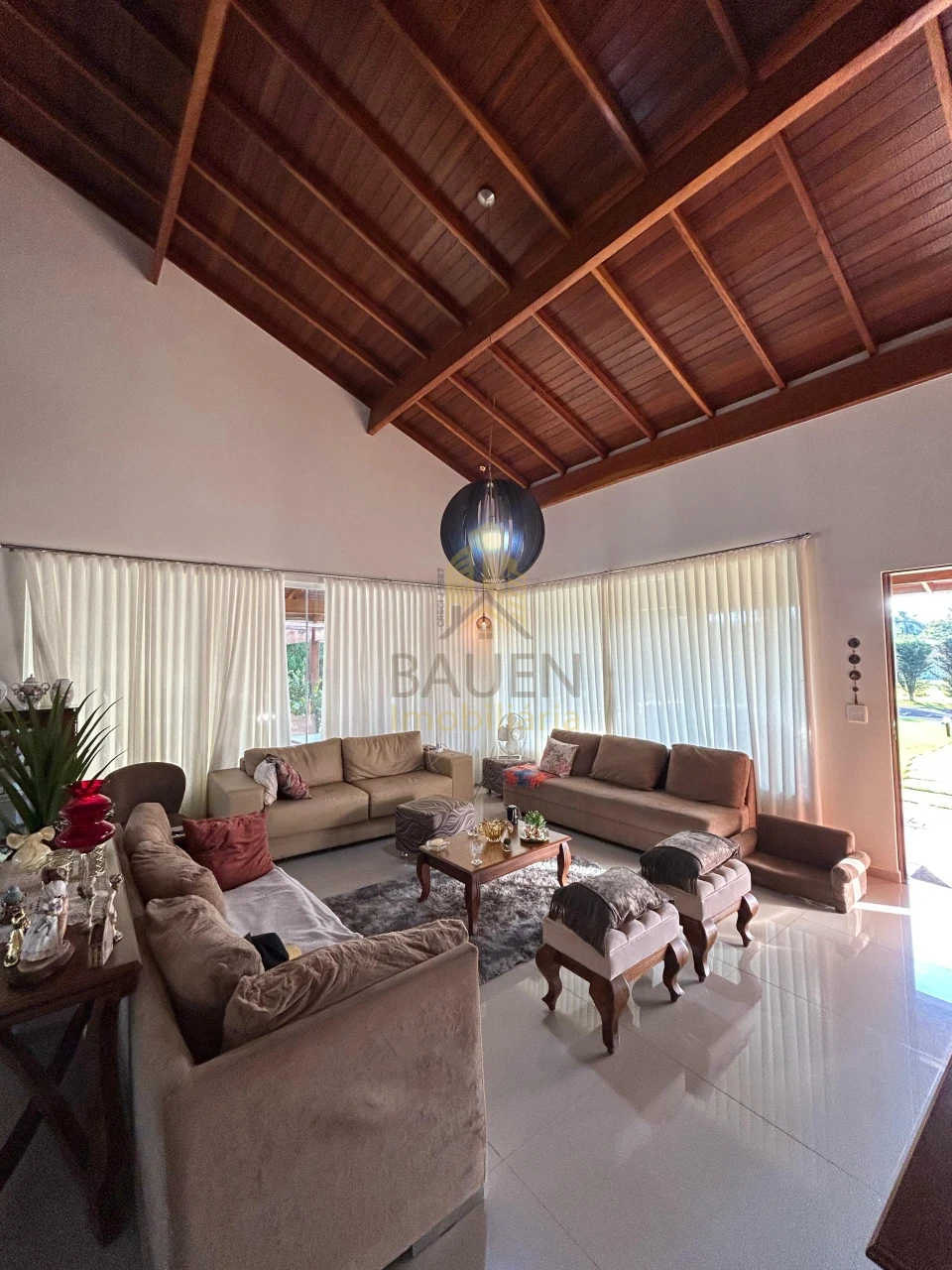 Imagens do imóveis CONDOMINIO GOLF VILLE