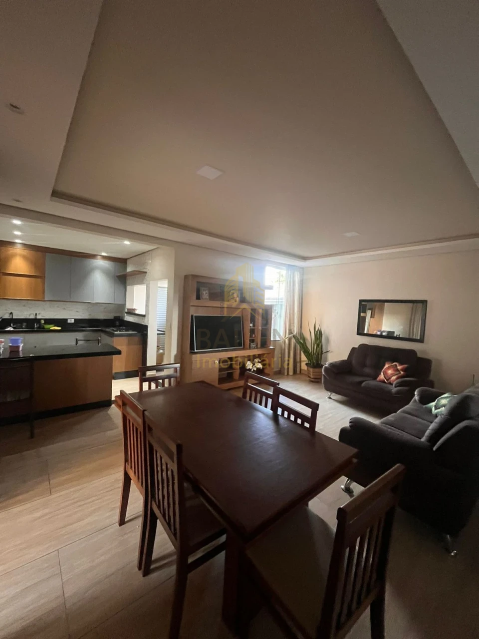 CASA JARDIM ANA ROSA DISPONÍVEL PARA LOCAÇÃO