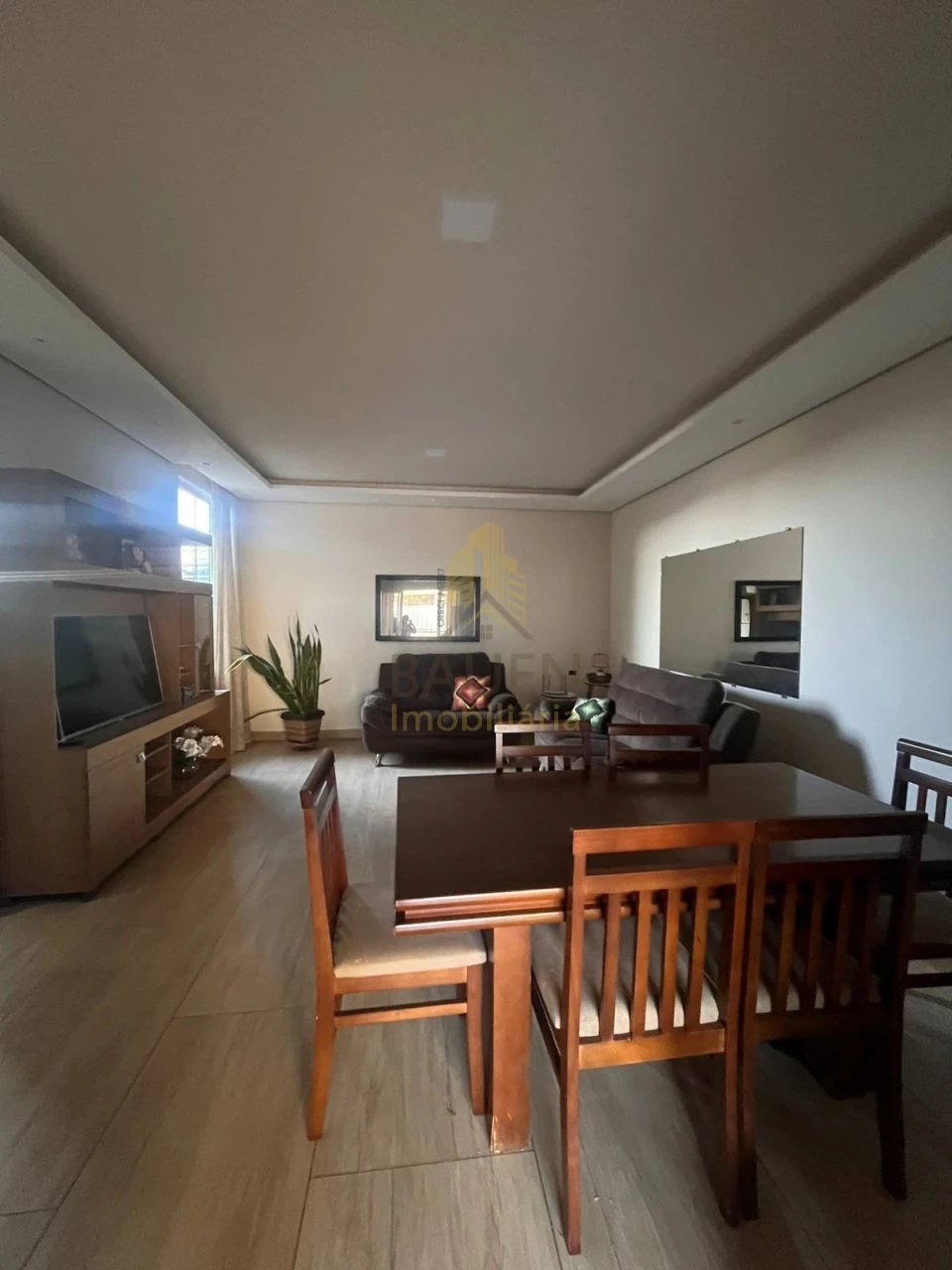 CASA JARDIM ANA ROSA DISPONÍVEL PARA LOCAÇÃO