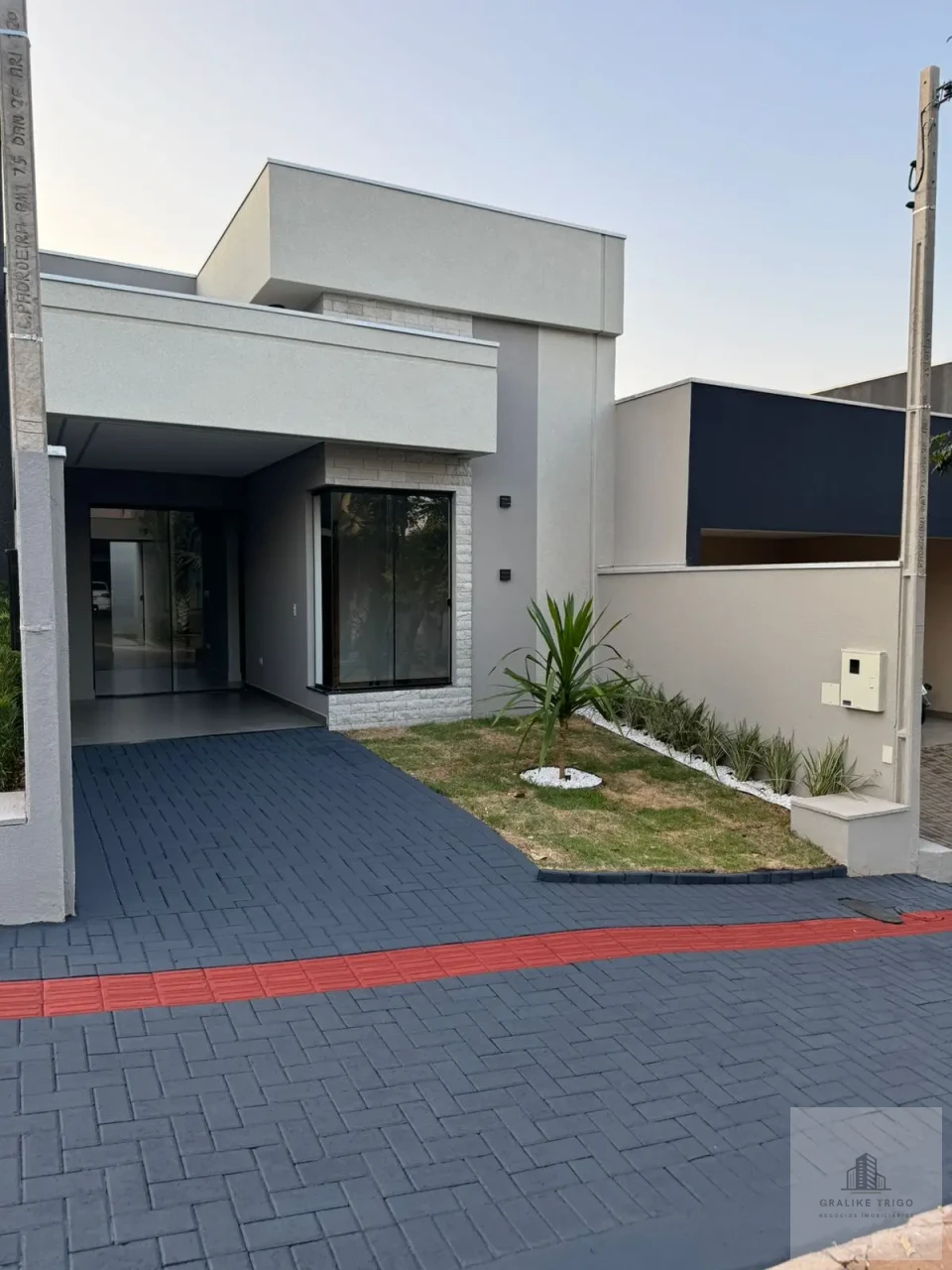LINDO SOBRADO CONDOMINIO MORADA DAS FLORES