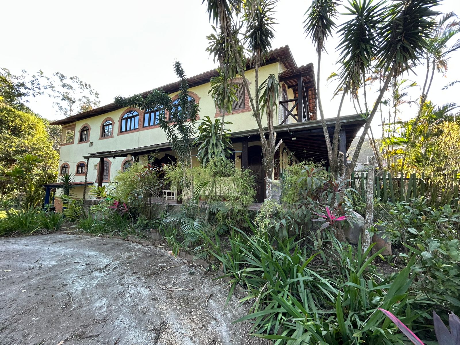 Imagens do imóveis Casa para locação  em Rio do Ouro com 4 Quartos, Piscina e Salão de Festas