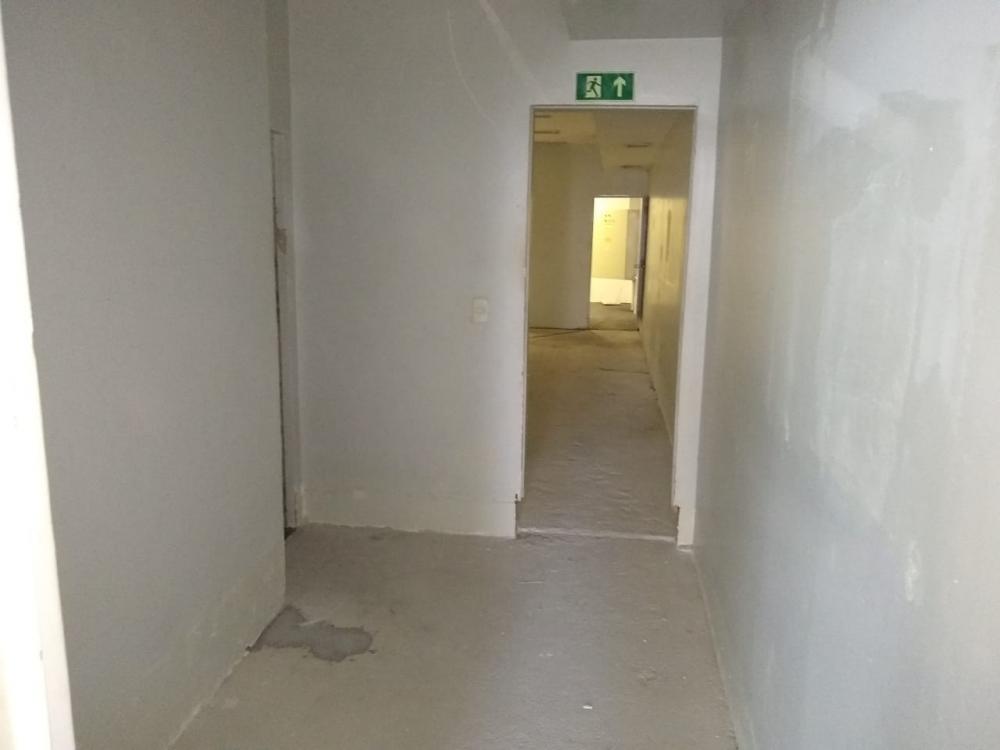 Imagens do imóveis Ótimo imóvel comercial no centro de Cascadura