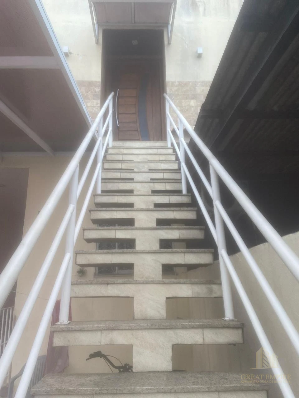 Sobrado Mobiliado com 4 Quartos para Locação no Largo do Barradas – Conforto, Espaço e Localização Privilegiada Imagens do imóveis Sobrado Mobiliado com 4 Quartos para Locação no Largo do Barradas – Conforto, Espaço e Localização Privilegiada