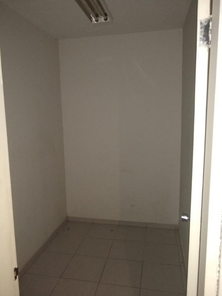 Imagens do imóveis Ótimo imóvel comercial no centro de Cascadura