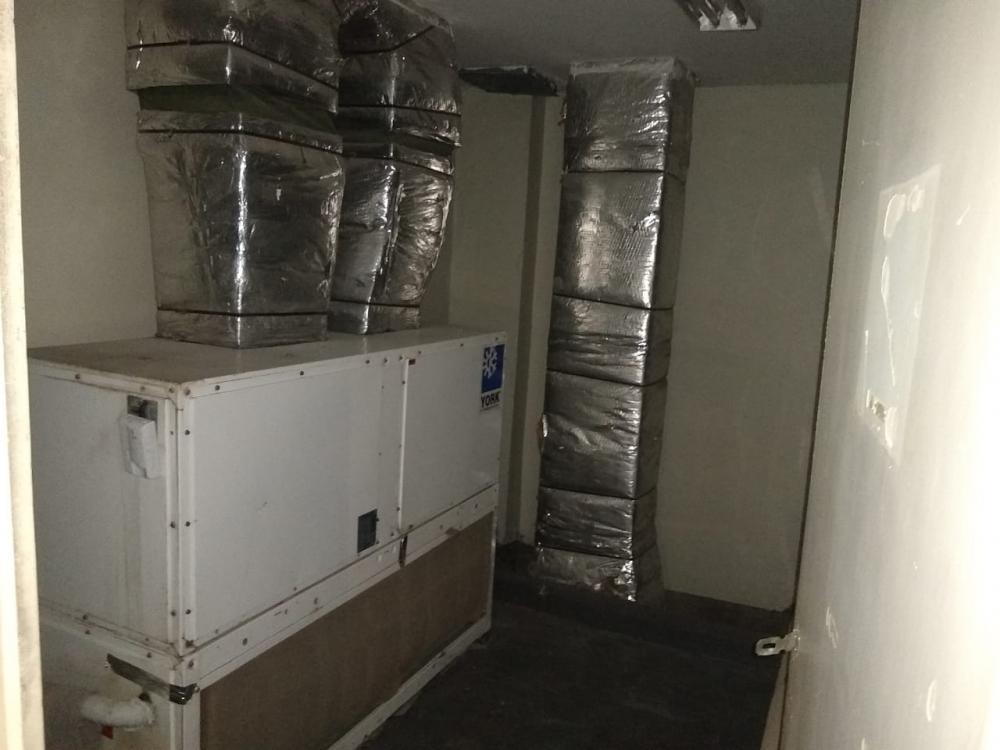 Imagens do imóveis Ótimo imóvel comercial no centro de Cascadura