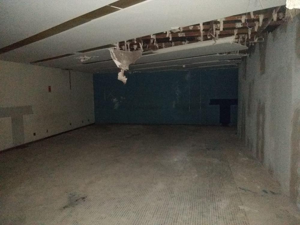 Imagens do imóveis Ótimo imóvel comercial no centro de Cascadura