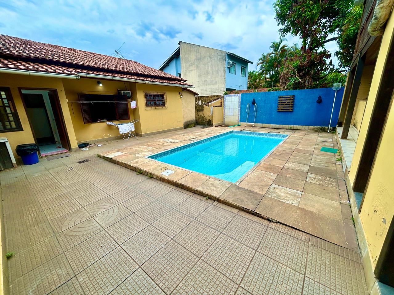 Imagens do imóveis Casa Ampla 