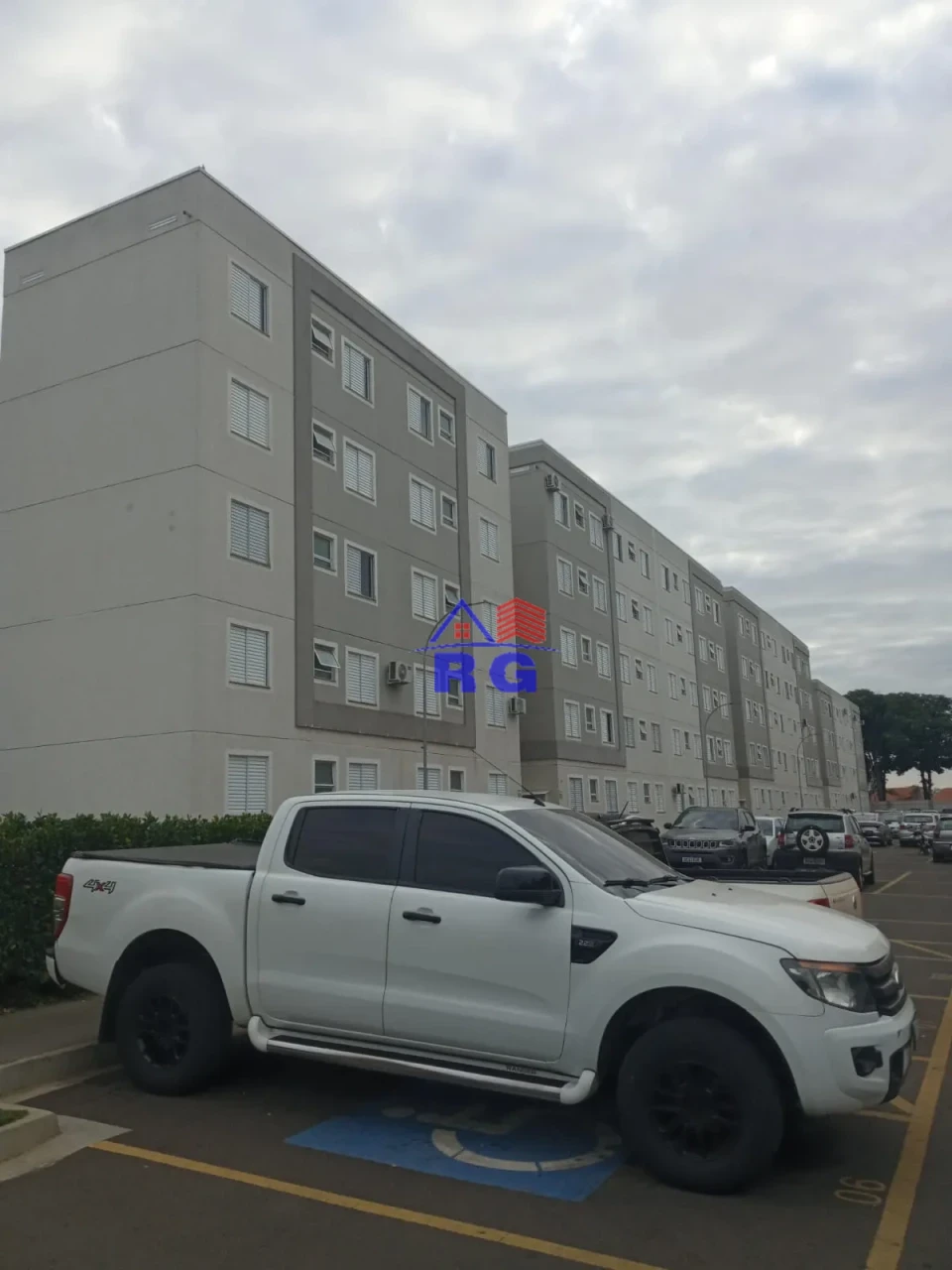 APARTAMENTO 2 QUARTOS - RESIDENCIAL LA FIORE