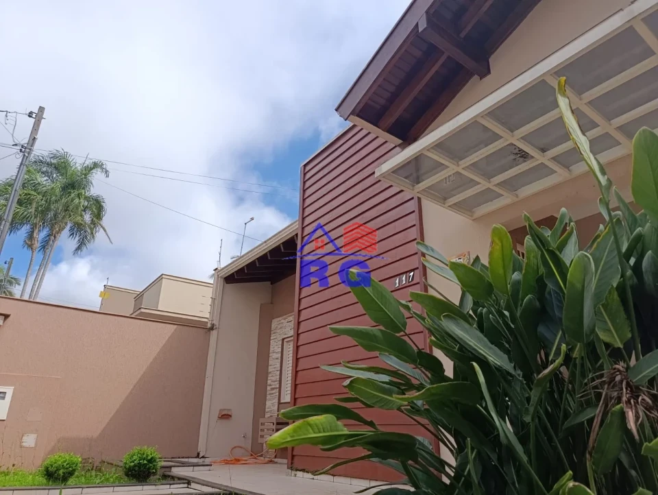 CASA EM ALVENARIA - 3 QUARTOS ( 1 SUÍTE) - JARDIM VILA RICA