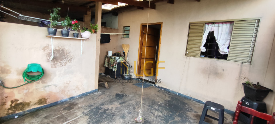 Imagens do imóveis CASA ASOBRADADA