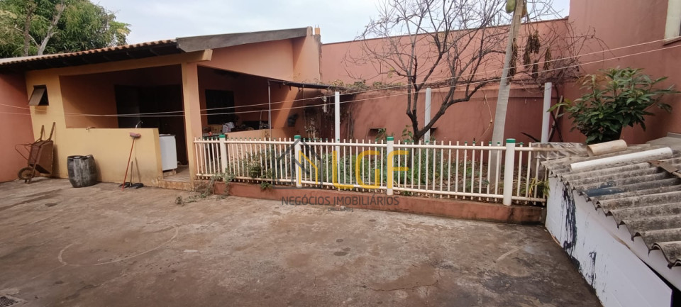 Imagens do imóveis CASA Á VENDA NO JARDIM SANTO ANDRÉ