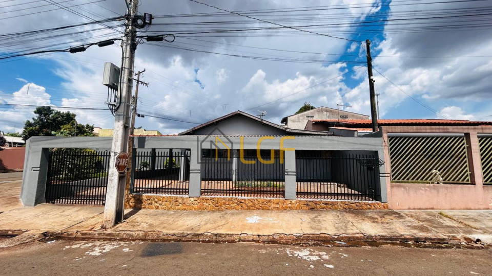 Imagens do imóveis CASA TERREA JARDIM ITAPOÁ