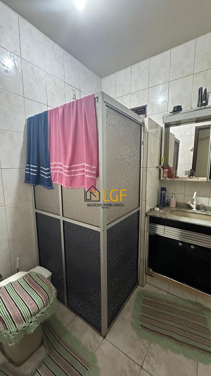 Imagens do imóveis CASA - ÁREA Á VENDA NA RUA CAÇADORES