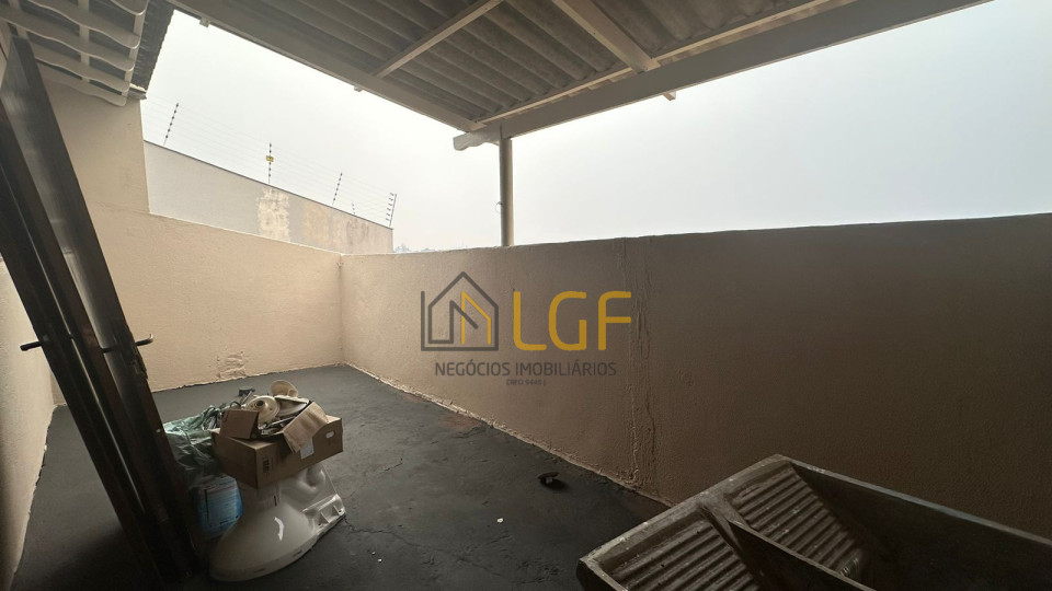 Imagens do imóveis CASA E MEIO TERRENO A VENDA NO JARIM NOVA CAMBÉ