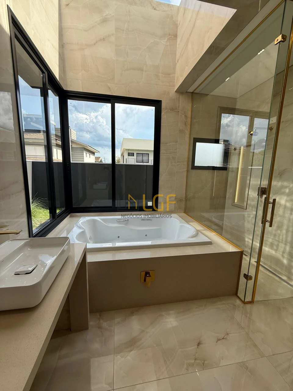 Imagens do imóveis CASA NO CONDOMINIO VILLAGIO DO ENGENHO