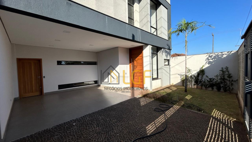 Imagens do imóveis CASA SOBRADO CENTRO