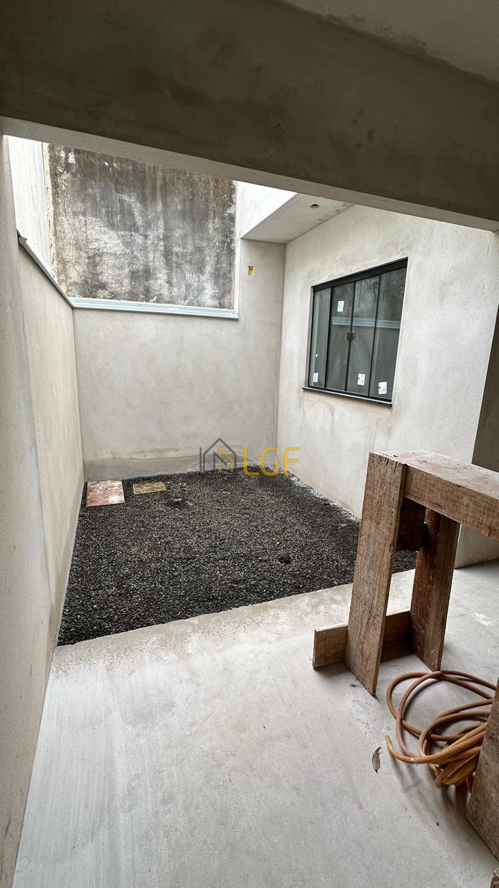 Imagens do imóveis CASA GEMINADA Á VENDA NO JARDIM VÔ ZEZINHO