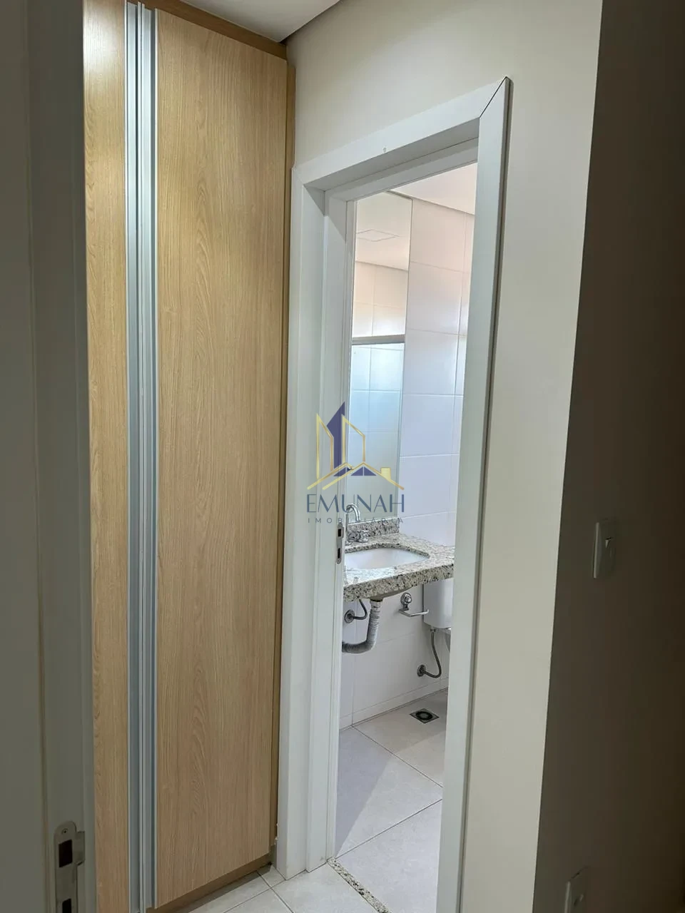 APARTAMENTO Á VENDA TORRE LUGANO