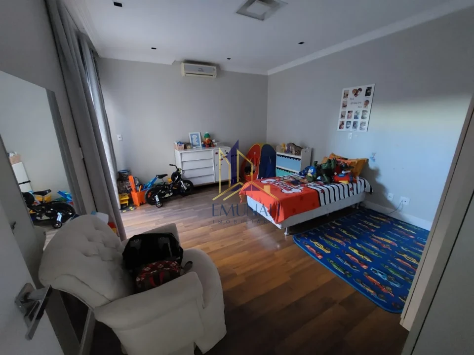 CASA Á VENDA CONDOMINIO ROYAL FOREST