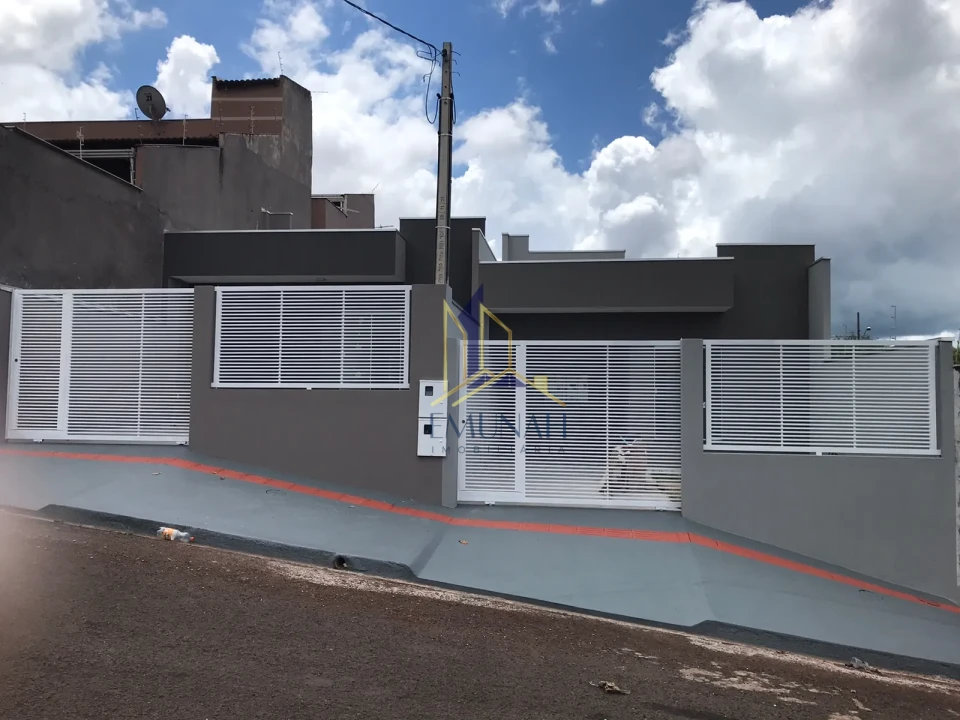 CASA Á VENDA  NO JARDIM DO CAFÉ II