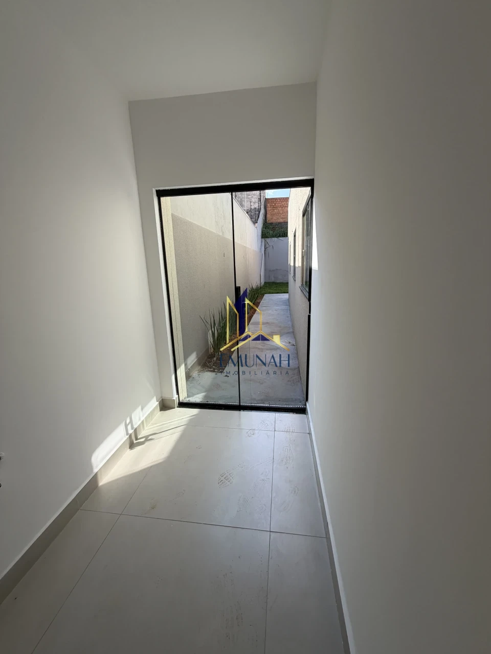 Imagens do imóveis CASA GEMINADA A VENDA NO COLUMBIA