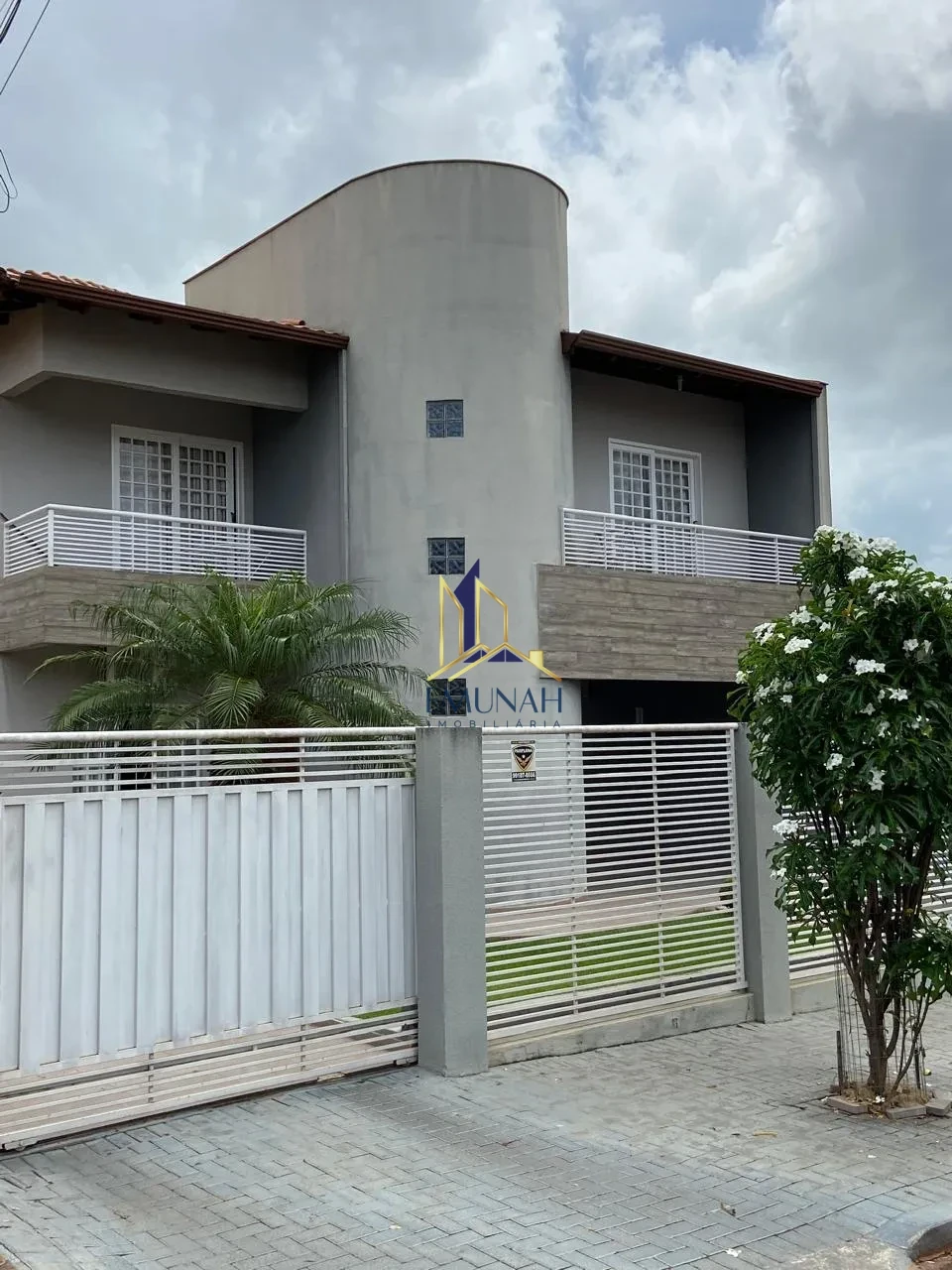 Imagens do imóveis CASA SOBRADADA DUAS UNIDADES INDEPENDENTES A VENDA