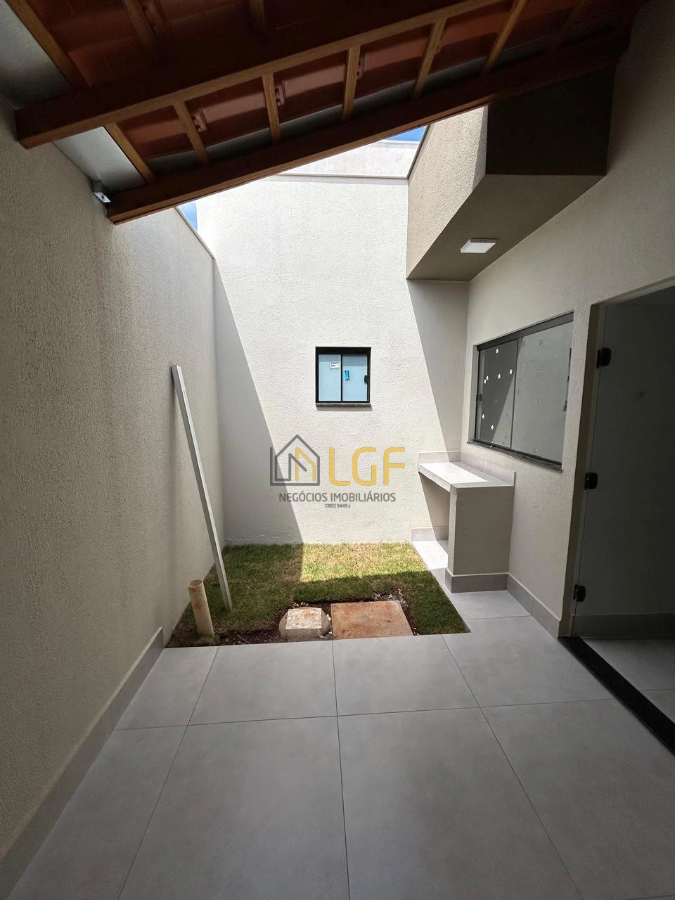 CASA EM ALVENARIA - JARDIM NOVO SABARA - LONDRINA - PR