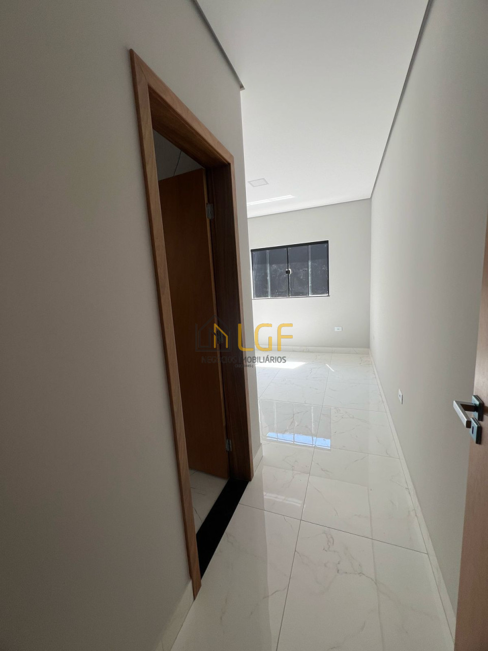 Imagens do imóveis CASA GEMINADA JARDIM GOLDEM PARK