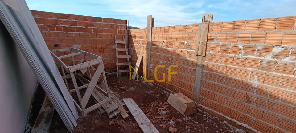 Imagens do imóveis CASA GEMINADA