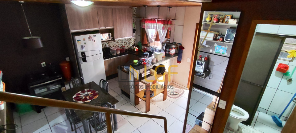 Imagens do imóveis CASA ASOBRADADA