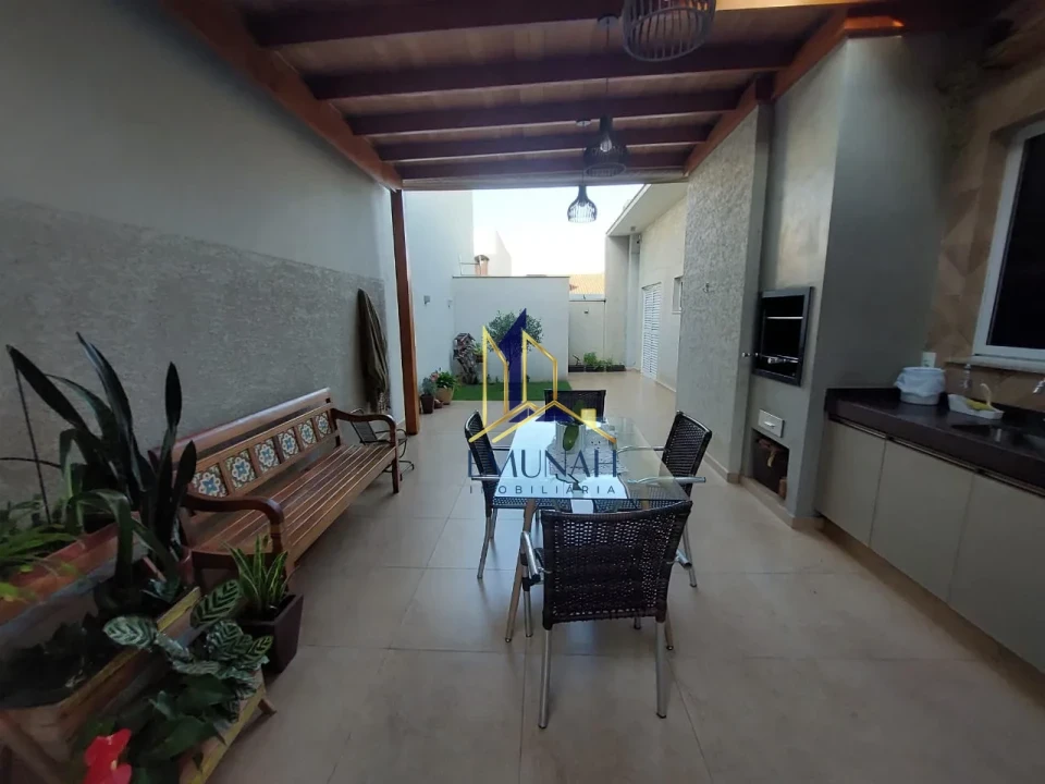 CASA Á VENDA CONDOMINIO ROYAL FOREST