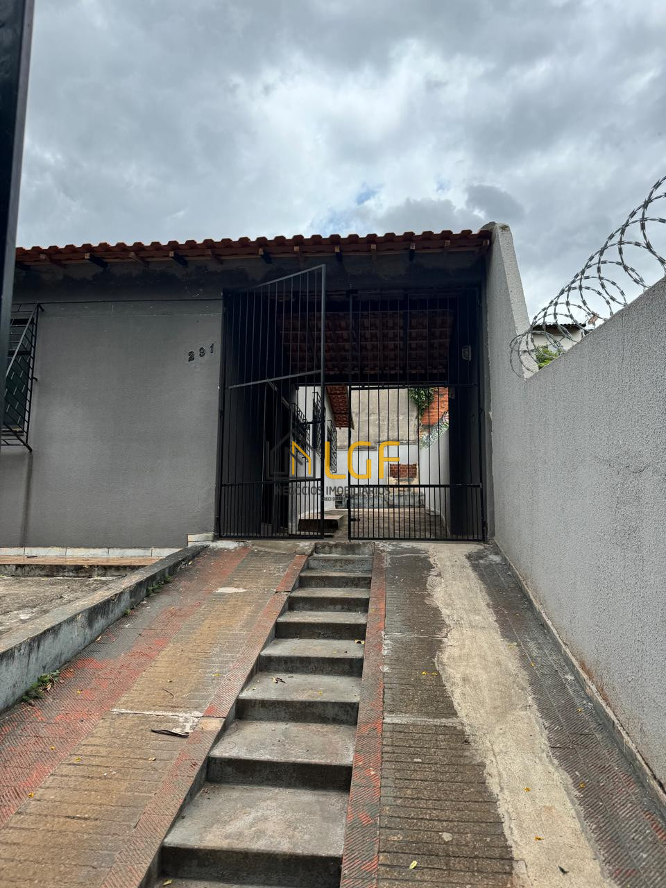 Imagens do imóveis CASA Á VENDA NO JARDIM ALVORADA