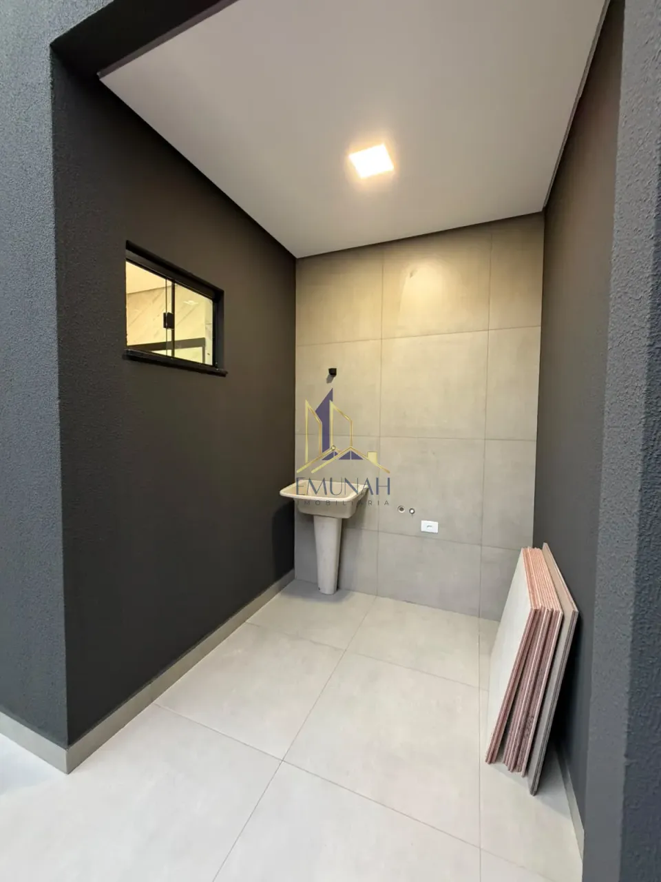 Imagens do imóveis CASA GEMINADA A VENDA - PARQUE RESIDENCIAL MANELLA - CAMBE - PR